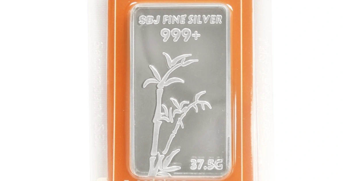 Tiền đổ mạnh, giá bạc tăng cao kỷ lục