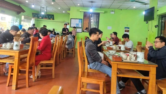 Đề xuất giảm mức thuế suất cho hộ kinh doanh, Bộ Tài chính nói gì? - Ảnh 2