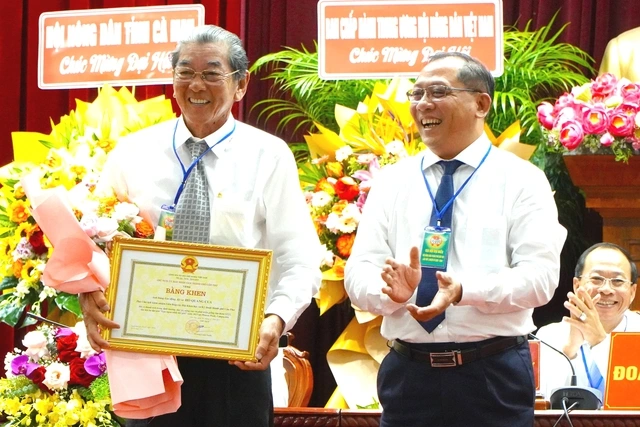 Vinh danh ông Hồ Quang Cua - 'cha đẻ' gạo ST25 ba lần ngon nhất thế giới - Ảnh 1