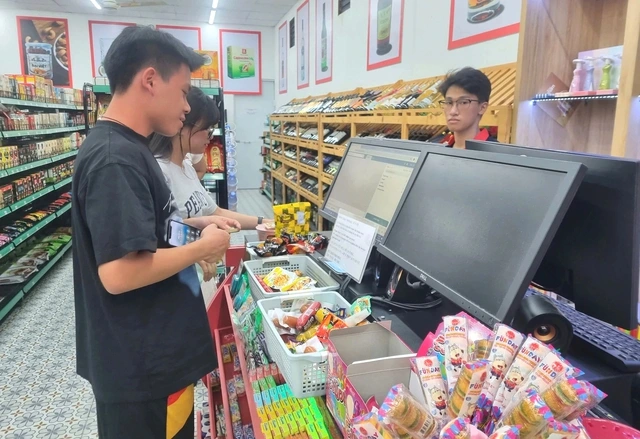 Tranh cãi đề xuất doanh thu trên 3 tỉ mới phải dùng hóa đơn điện tử - Ảnh 2