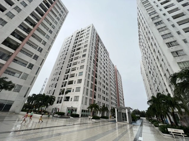 Chủ tịch UBND TP.HCM chỉ đạo xử lý các vướng mắc trong quản lý chung cư - Ảnh 1