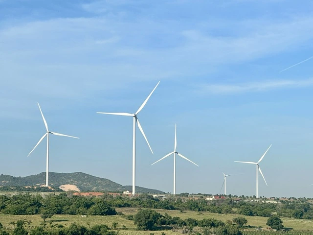 Loạt dự án điện tái tạo tỉ đô sẽ được khởi công, khánh thành ngày 19.12 - Ảnh 1