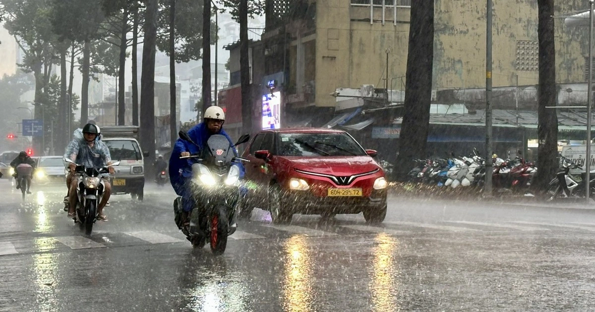 Mưa trái mùa ở Nam bộ kéo dài đến khi nào?