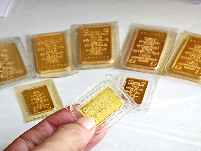 Giá vàng hôm nay 15.12.2025: Neo ở mức cao kỷ lục - Ảnh 1