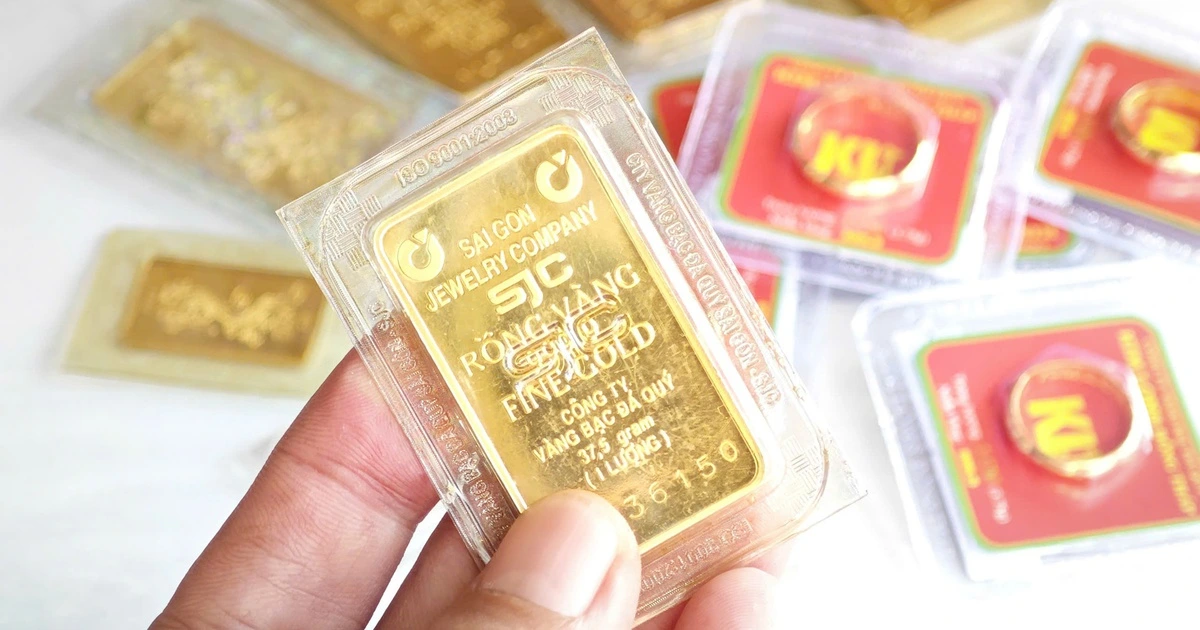 Giá vàng hôm nay 31.12.2025: Trong nước giảm, thế giới tăng