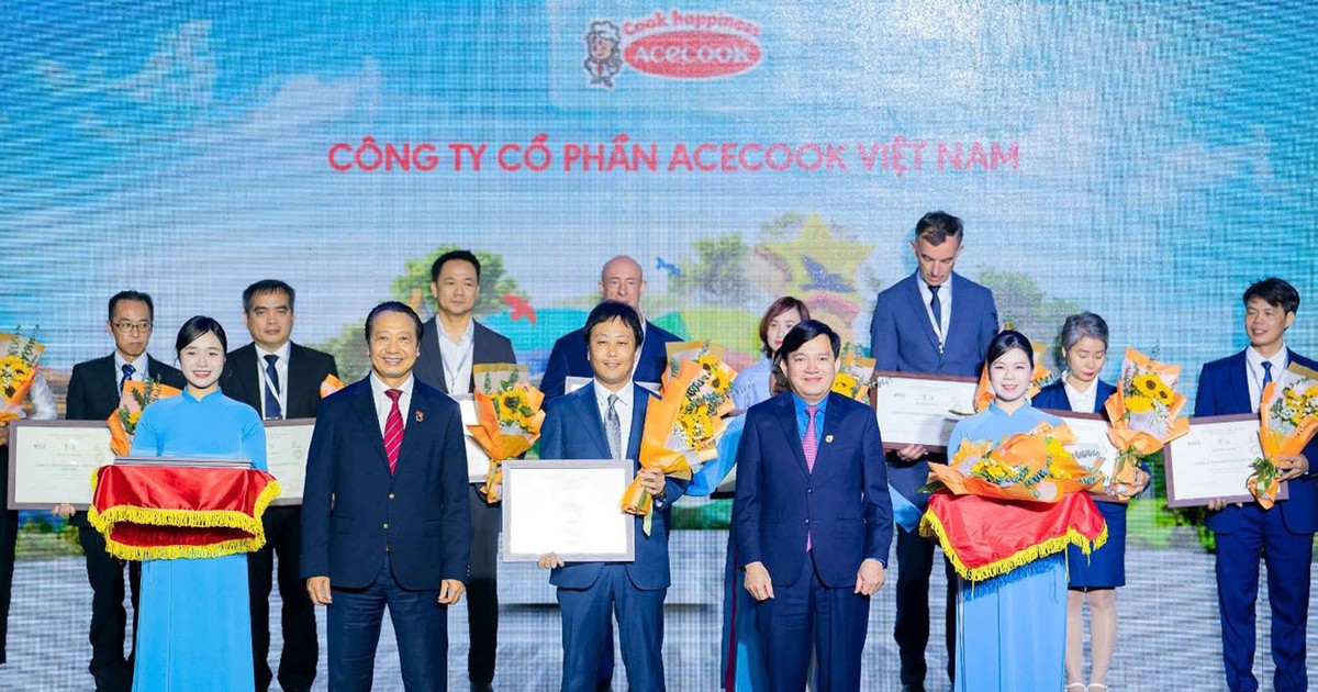 Acecook Việt Nam 3 năm liên tiếp được vinh danh Top 100 Doanh nghiệp Bền vững