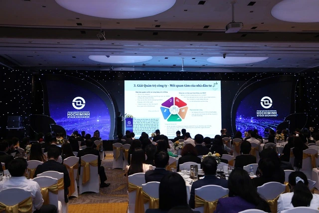 Ba doanh nghiệp niêm yết trên HOSE vượt vốn hóa trên 10 tỉ USD - Ảnh 2