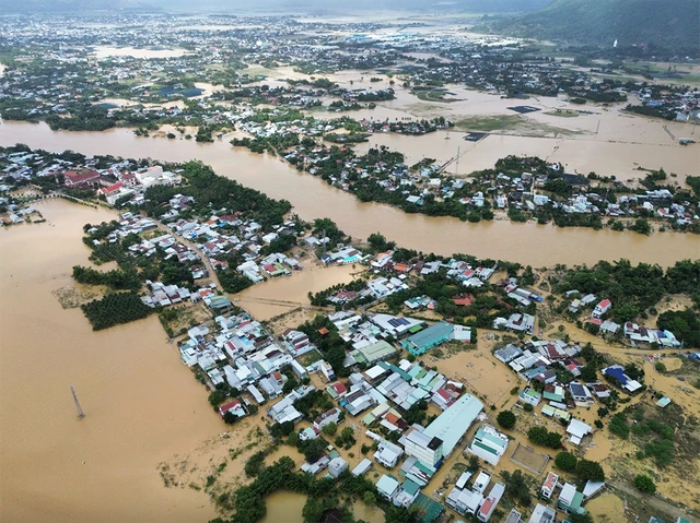 Mưa còn kéo dài, bão mới sắp xuất hiện - Ảnh 1