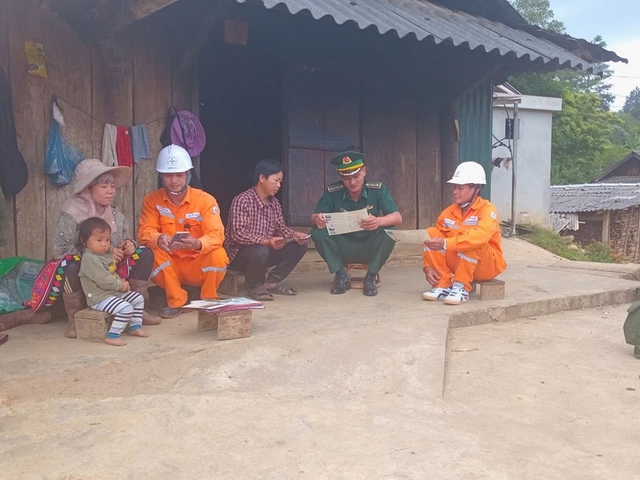 ‘Chốt’ tháng 11, EVNNPC có sản lượng điện tăng vọt, đóng điện vượt kế hoạch - Ảnh 2