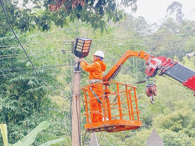 ‘Chốt’ tháng 11, EVNNPC có sản lượng điện tăng vọt, đóng điện vượt kế hoạch - Ảnh 5