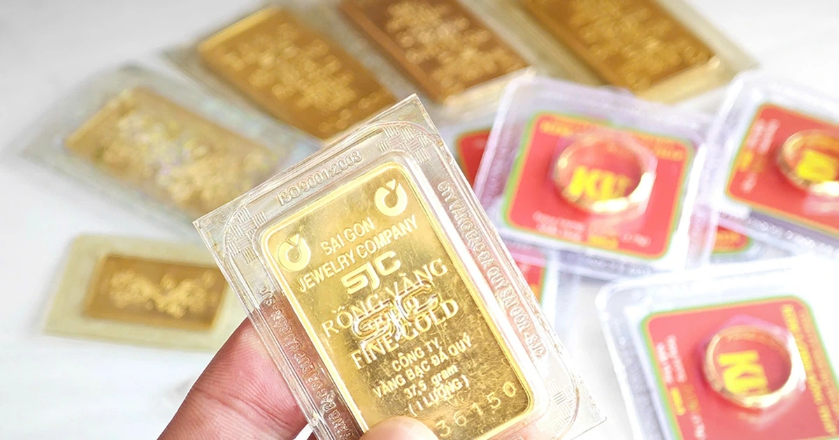 Giá vàng neo cao