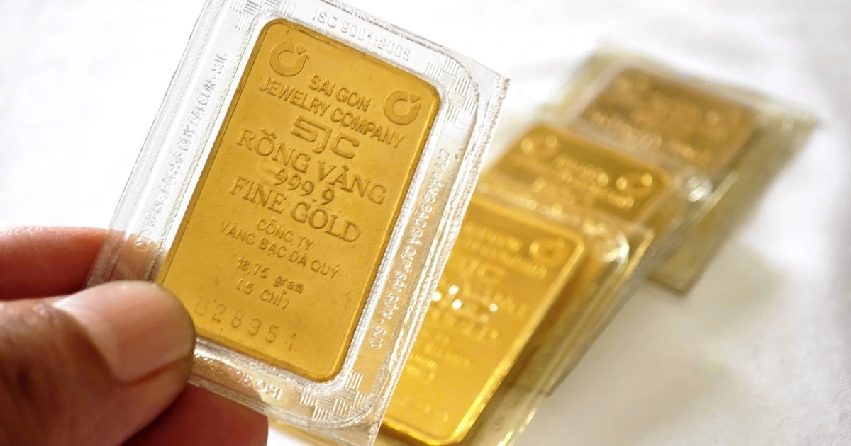 Vàng tăng giá gần gấp đôi trong năm 2025