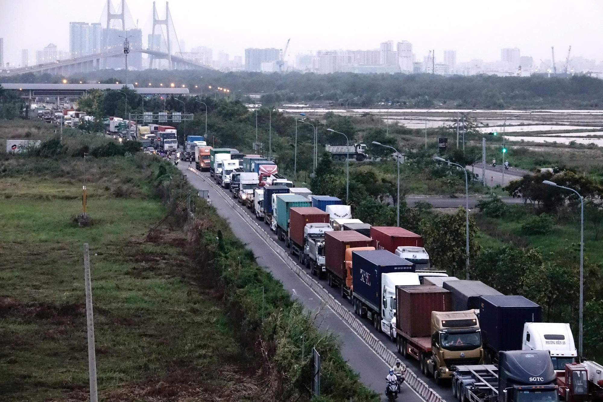 Giảm gánh nặng phí cho doanh nghiệp logistics TP.HCM - Ảnh 2