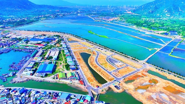 Dòng vốn đang rời ‘điểm nóng cũ’ để tìm đến những vùng ven biển còn dư địa - Ảnh 1