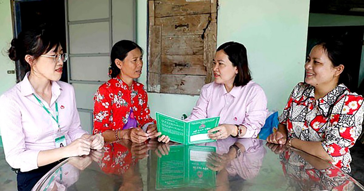 NHCSXH giảm lãi suất đối với khách hàng vay vốn bị ảnh hưởng sau bão số 13