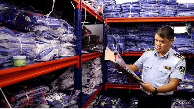 Quản lý thị trường siết chặt kiểm tra, xử lý vi phạm trên Facebook, Zalo - Ảnh 1