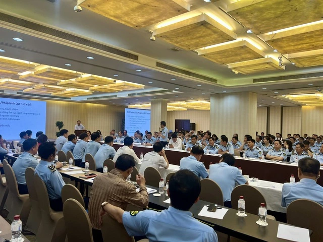 Vi phạm trên thương mại điện tử gia tăng, lợi dụng livestream bán hàng giả - Ảnh 3