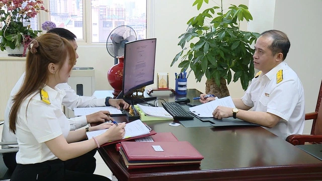 Đề xuất công chức thuế được hỗ trợ thêm 100% lương, không bị tính thuế thu nhập - Ảnh 1