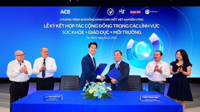 ACB hỗ trợ chi phí điều trị ung thư cho bệnh nhi khó khăn - Ảnh 1