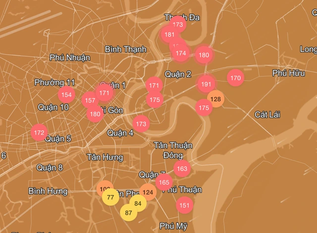 TP.HCM ô nhiễm không khí gia tăng, mưa trái mùa trở lại - Ảnh 2
