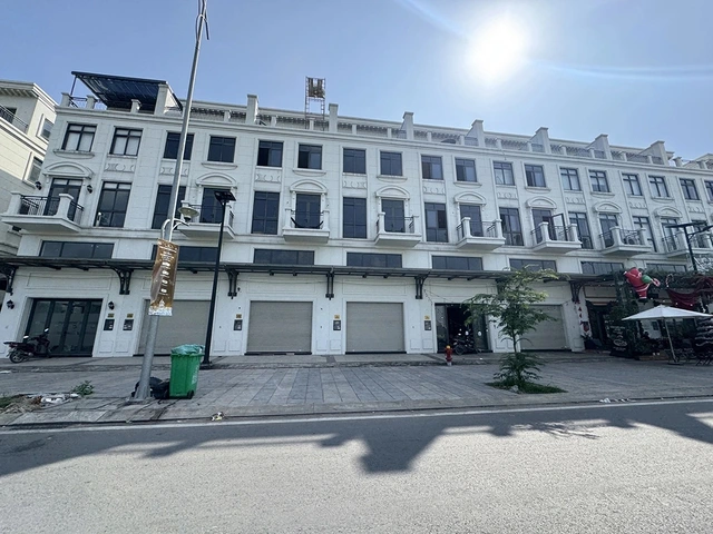 Vì sao 'kinh tế mặt đường' thoái trào? - Ảnh 1