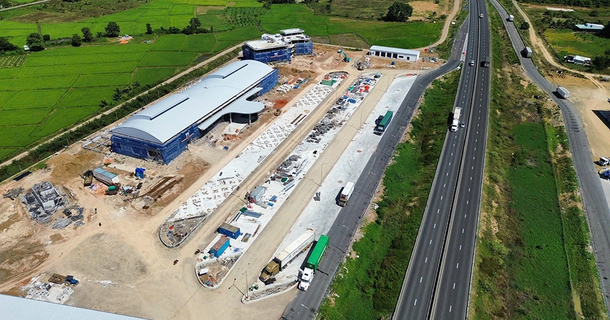 Trạm dừng nghỉ chạy đua tiến độ