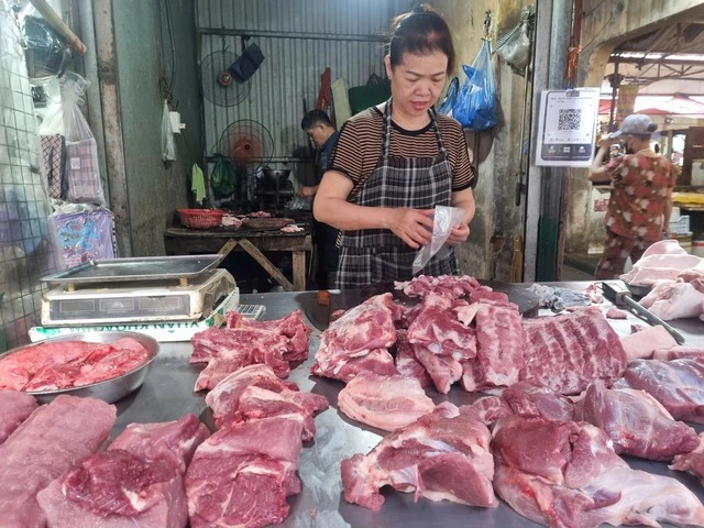 Bộ Tài chính: Giảm mức thuế suất 35% sẽ bị cho là 'giảm thuế cho người giàu' - Ảnh 2