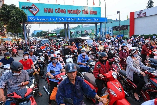 Siết chặt việc thu tiền điện tại nhà thuê, trọ - Ảnh 2