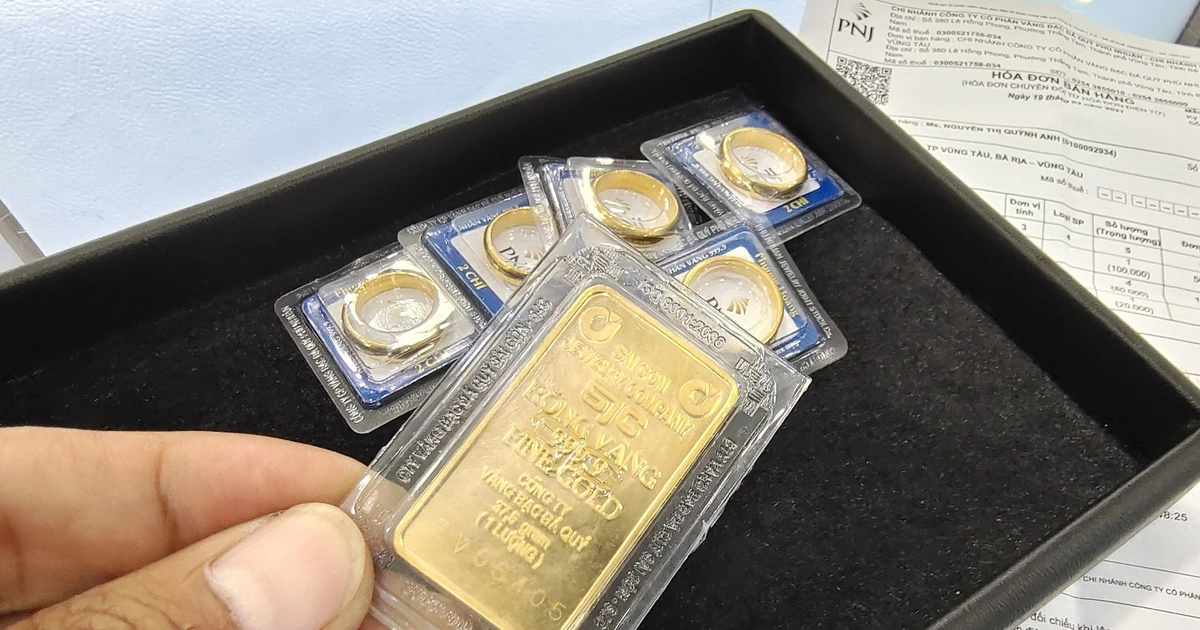 Giá vàng hôm nay 26.12.2025: Bật tăng mạnh, lên sát 160 triệu đồng một lượng