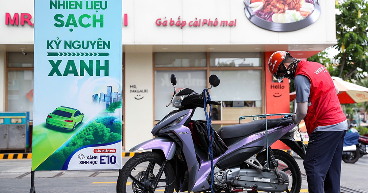 Vì sao xăng E10 vẫn còn khó bán?