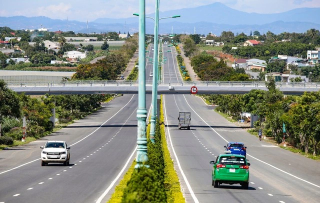 Khởi công cao tốc Tân Phú - Bảo Lộc thúc đẩy phát triển kinh tế Lâm Đồng - Ảnh 5
