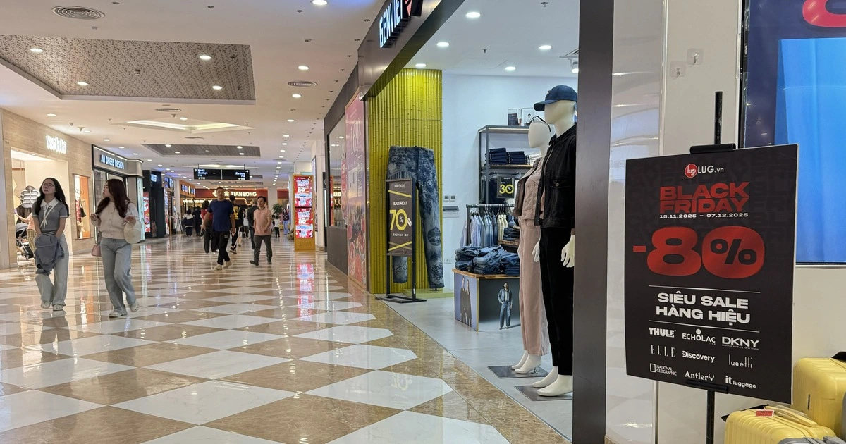 Black Friday ế ẩm, giảm 70 - 80% vẫn vắng khách