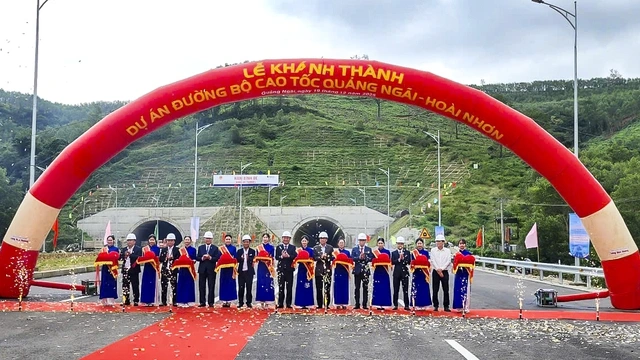 Khánh thành cao tốc Quảng Ngãi - Hoài Nhơn 20.400 tỉ đồng - Ảnh 1