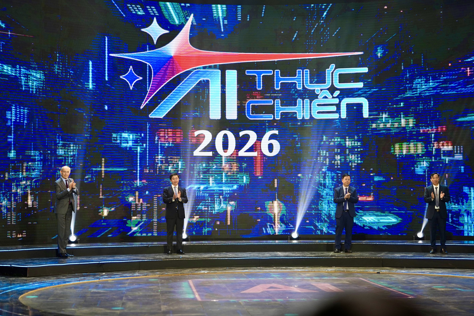 Lộ diện quán quân mùa 1 “A.I thực chiến” - Chủ nhân giải thưởng lên đến 1 triệu USD từ Techcombank - Ảnh 2