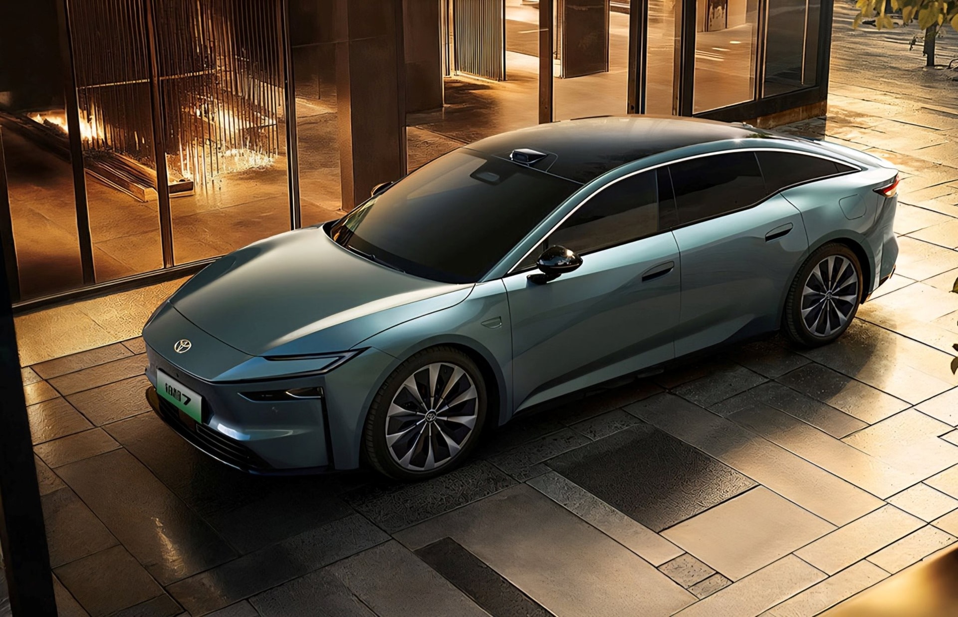 Sắp mở bán ô tô điện Toyota lớn hơn Camry: 'Ruột' Huawei, tầm hoạt động 700 km, giá tương đương 760 triệu đồng - Ảnh 1