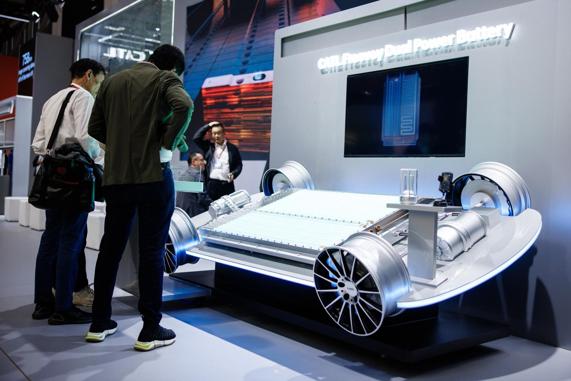 Phát minh của Trung Quốc làm rung chuyển ngành năng lượng: tạo pin xe có hơn 10.000 lần sạc-xả, đóng băng vẫn sạc ngon ơ, chi phí giảm mạnh - Ảnh 1