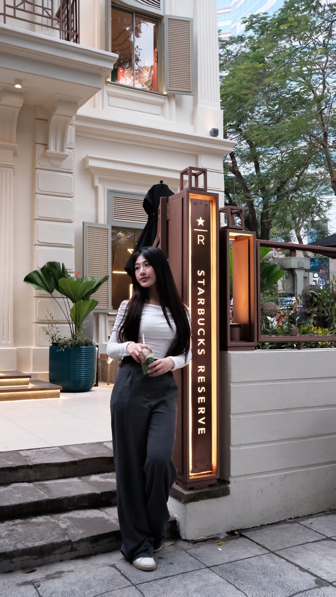 Starbucks "ôm" loạt vị trí vàng tỷ đồng - ván cược mặt bằng tại Việt Nam - Ảnh 3