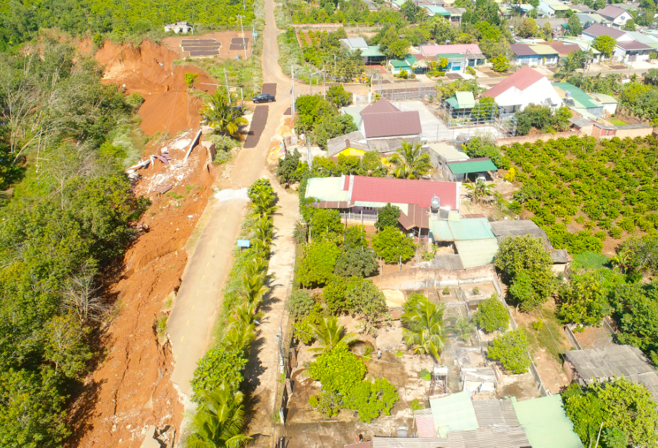 Vì sao nhiều hộ dân ở Gia Lai vẫn cố thủ quanh vực 'tử thần'? - Ảnh 6