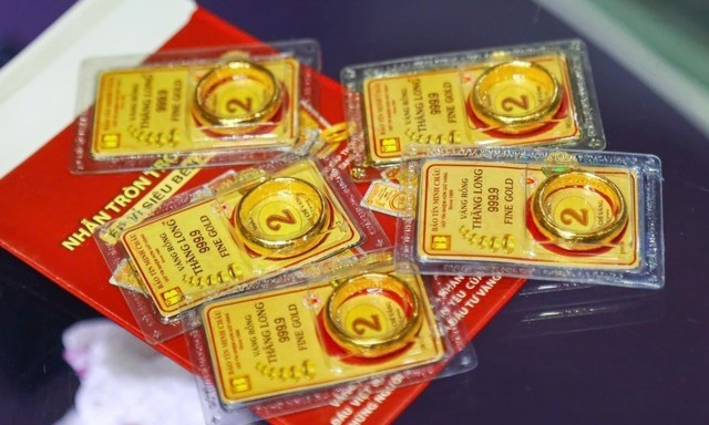 Người dân đang nắm giữ 500 tấn vàng - Ảnh 1