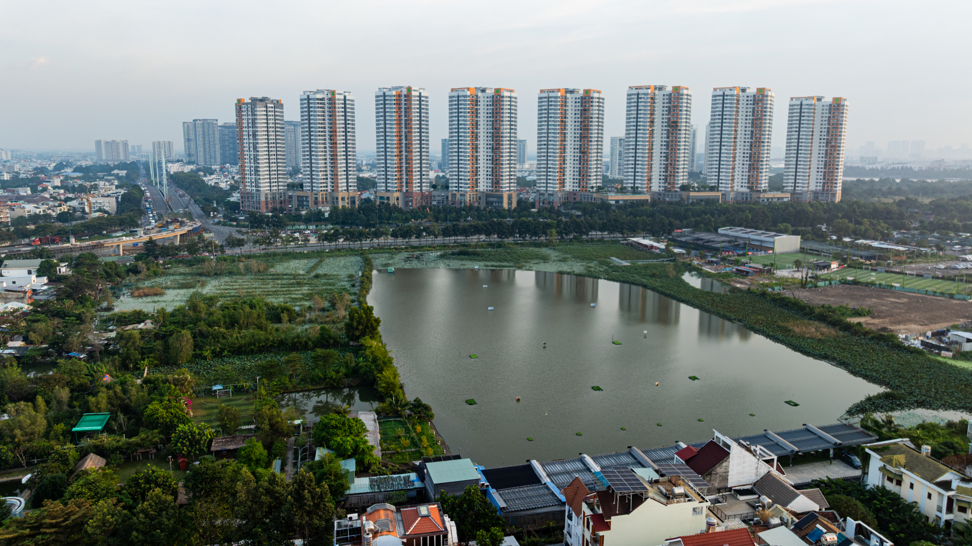 So găng ga đầu và ga cuối tuyến đường sắt cao tốc 67 tỷ USD: Một ga rộng top đầu Đông Nam Á, một ga nằm ở trung tâm mới của TP.HCM - Ảnh 11