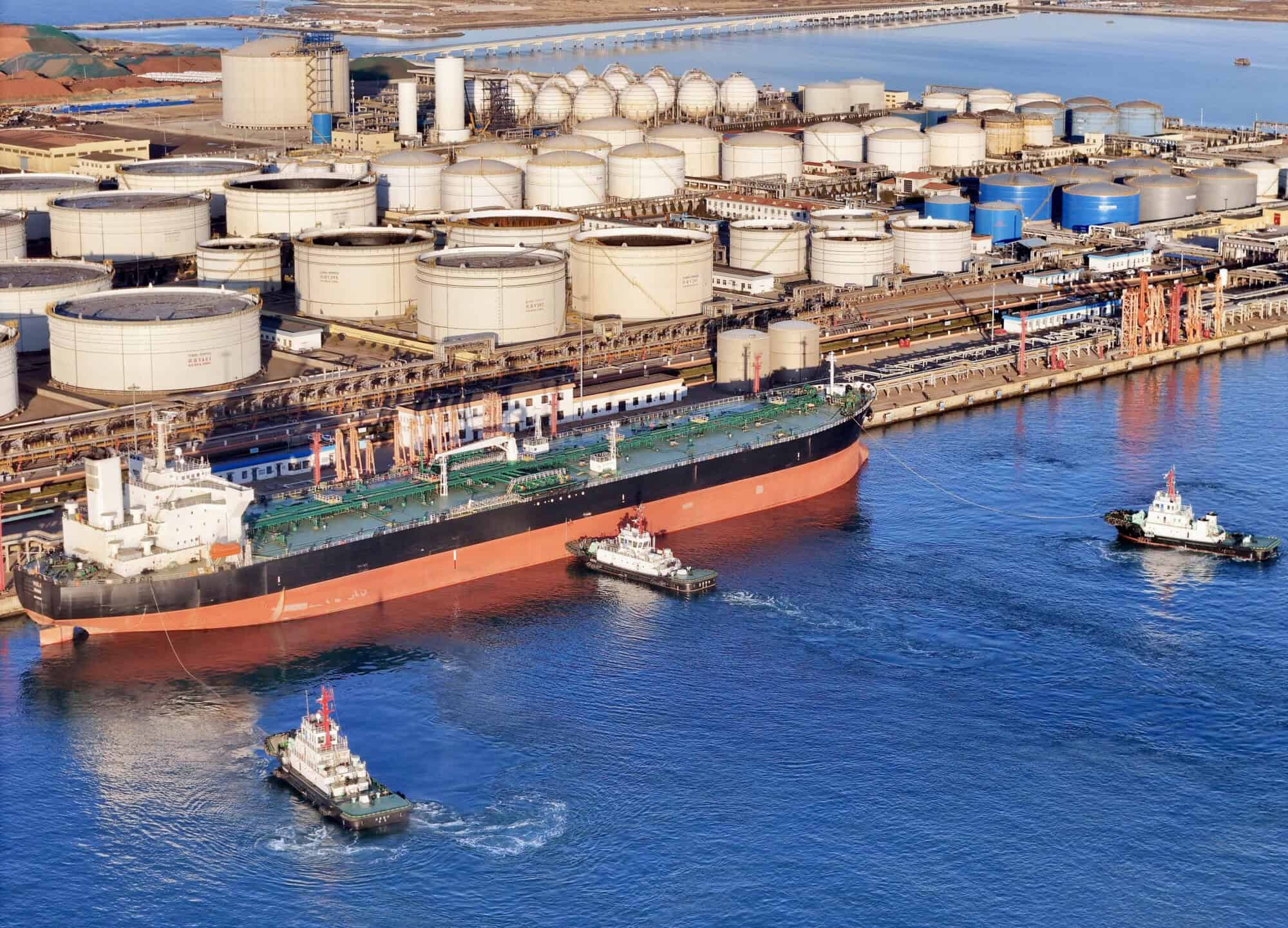 Quyền lực "vàng đen": Biến số giá dầu - Ảnh 1