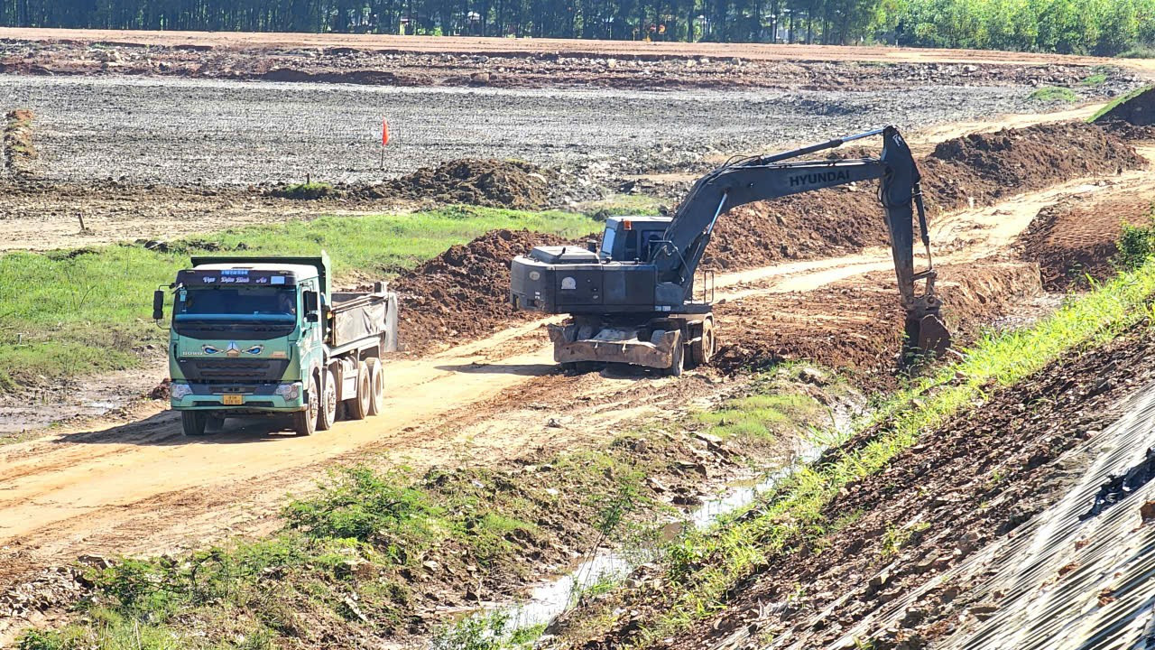 Cận cảnh thi công trạm dừng nghỉ trên cao tốc Quảng Ngãi – Hoài Nhơn - Ảnh 11