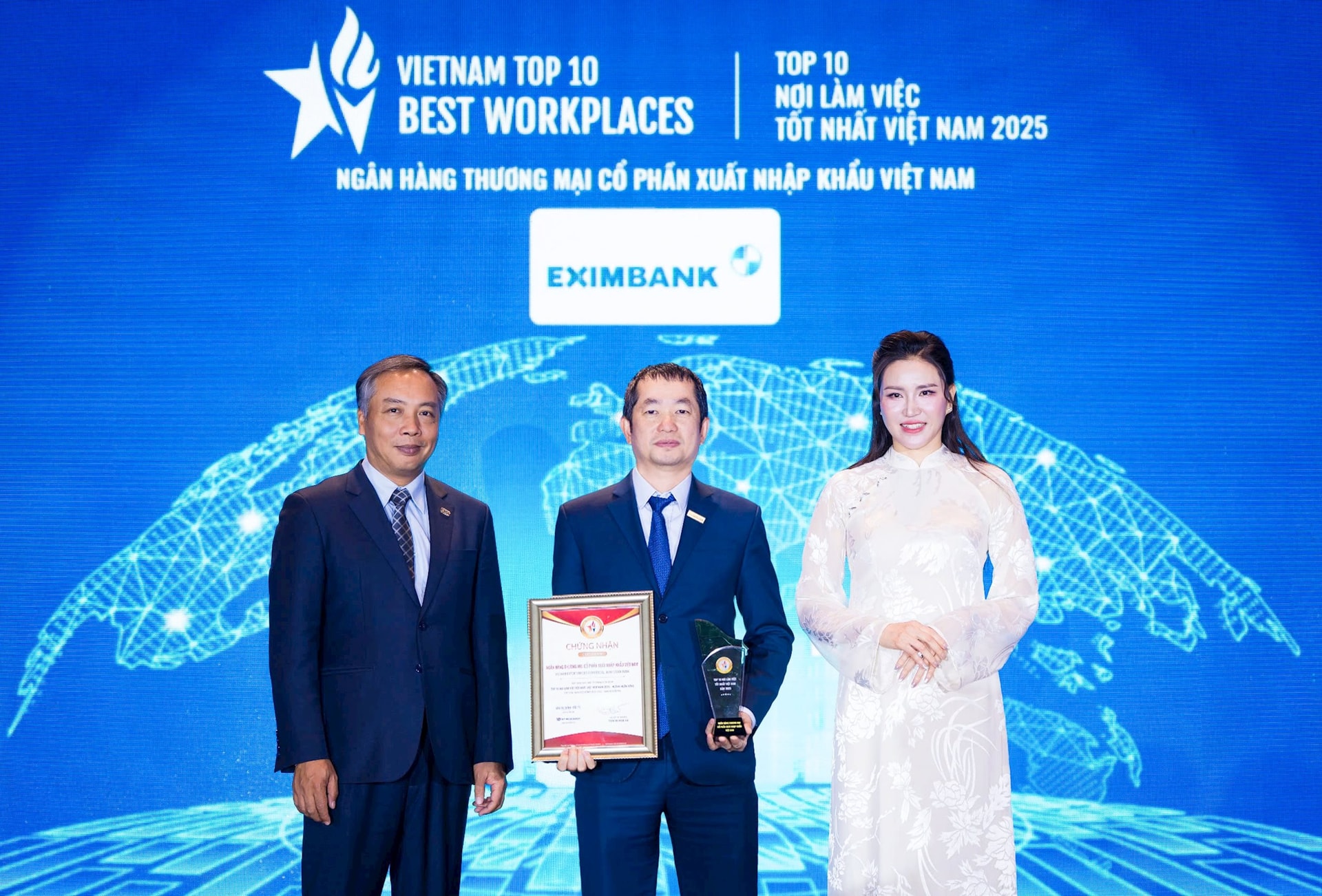 Eximbank được vinh danh 03 hạng mục Top 10 – Top 50 – Top 500 Nhà tuyển dụng và môi trường làm việc tốt nhất Việt Nam năm 2025 - Ảnh 1