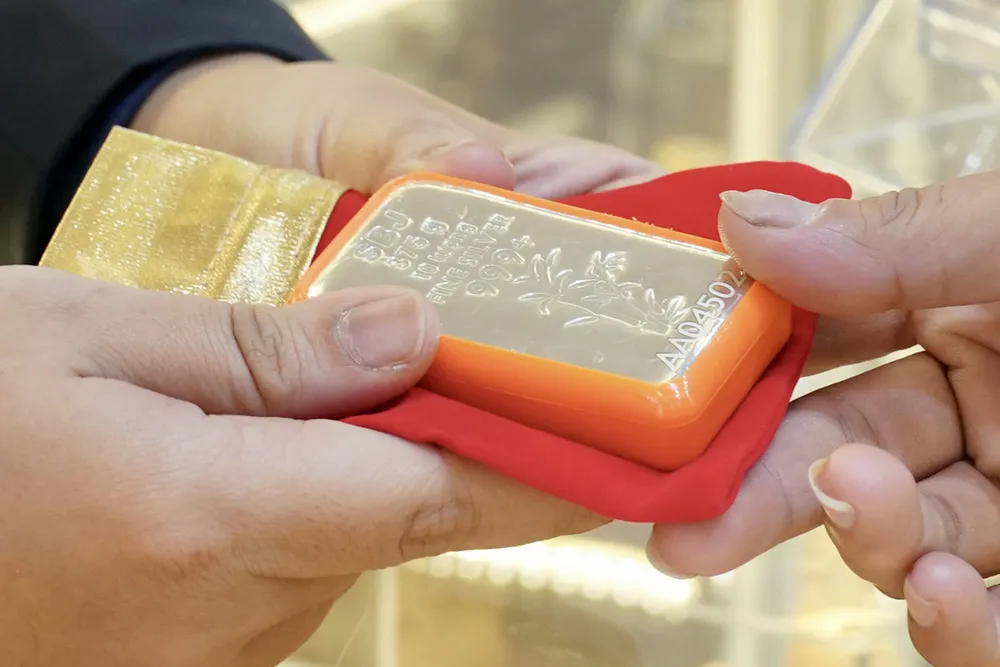 Thị trường bạc sôi động và... rủi ro - Ảnh 2