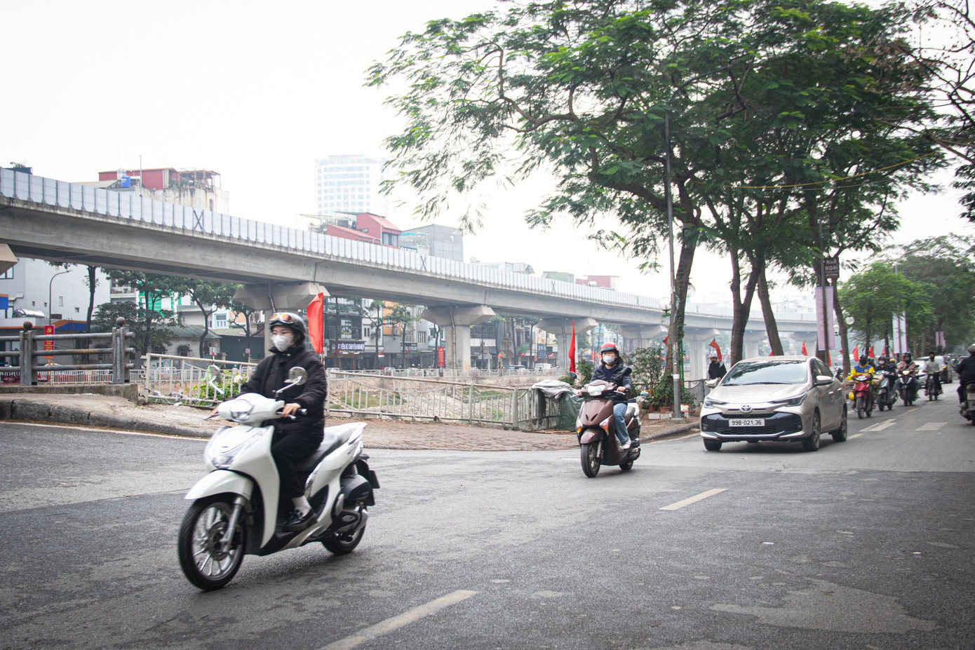 Phố Cầu Mới thông thoáng bất ngờ sau khi 'xóa sổ' chợ tự phát - Ảnh 5