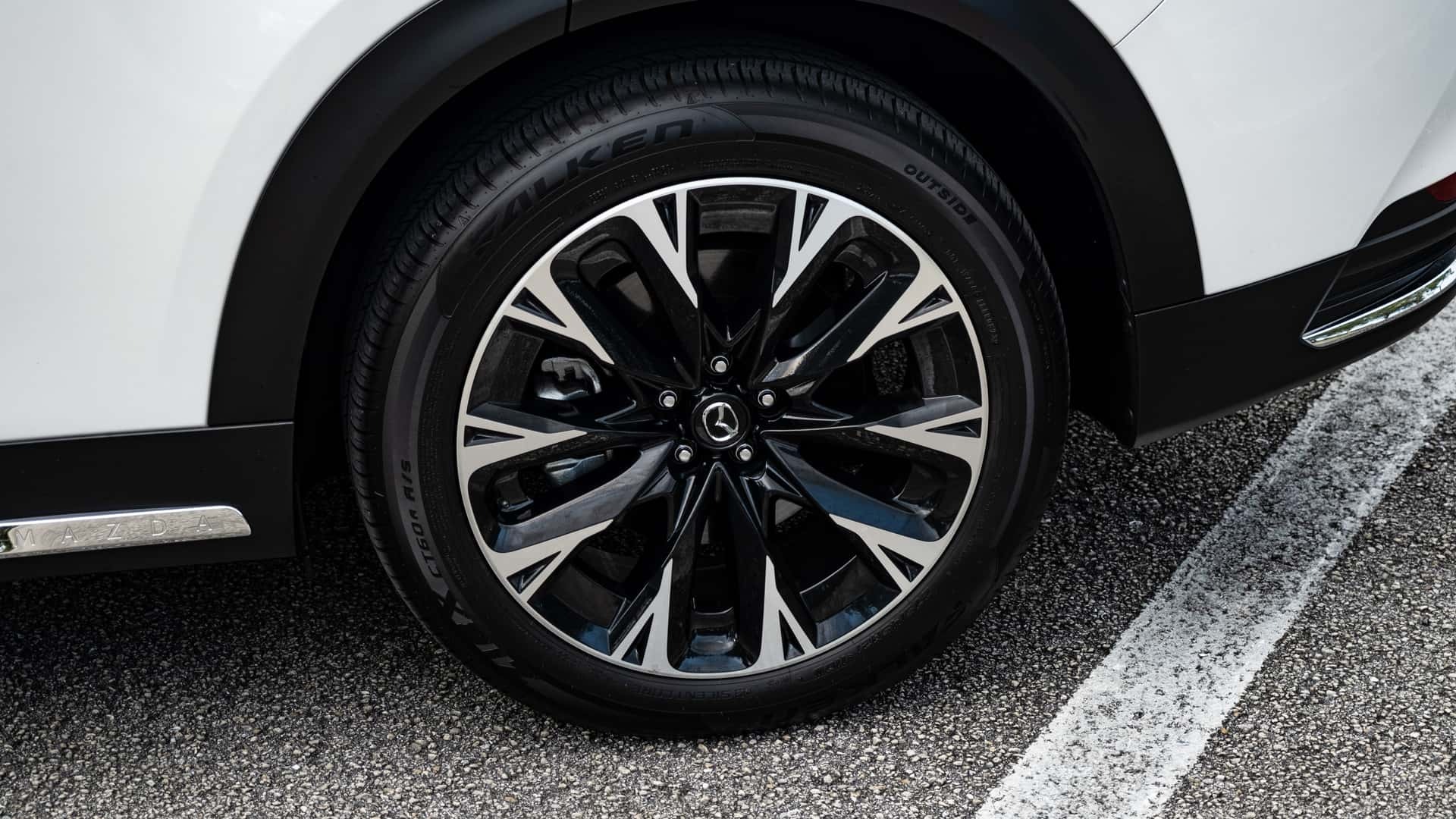 Hãng xe Nhật đầu tiên nhận cọc xe PHEV tại Việt Nam: Nhập khẩu nguyên chiếc, giá dự kiến 2,5 tỷ đồng - Ảnh 5