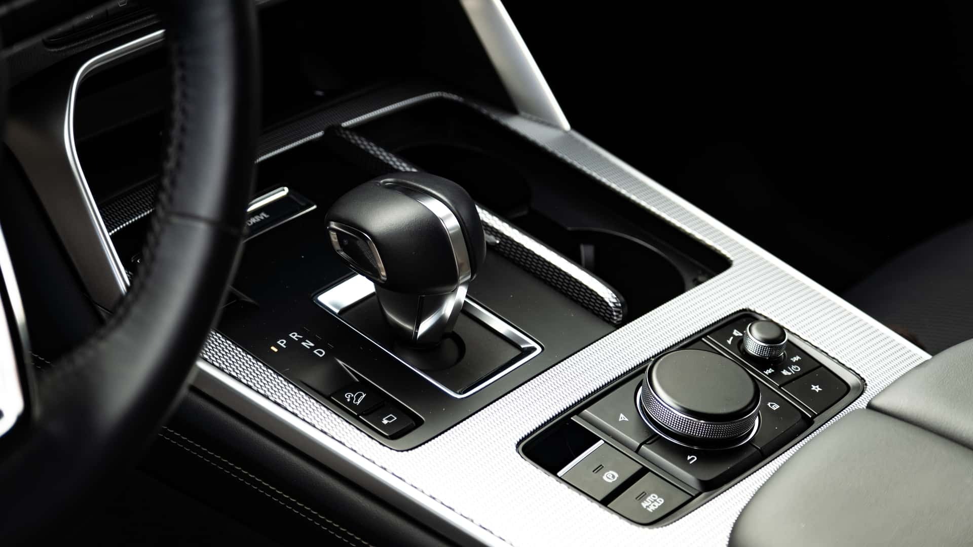 Hãng xe Nhật đầu tiên nhận cọc xe PHEV tại Việt Nam: Nhập khẩu nguyên chiếc, giá dự kiến 2,5 tỷ đồng - Ảnh 7