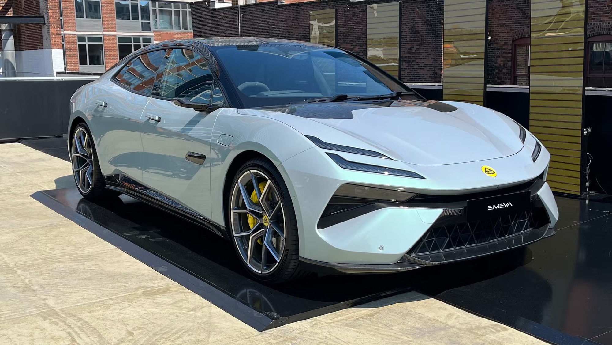 Lotus chốt ra mắt Việt Nam đầu năm nay: 3 mẫu dễ về nằm ở 3 phân khúc có thể cạnh tranh cả Porsche - Ảnh 6