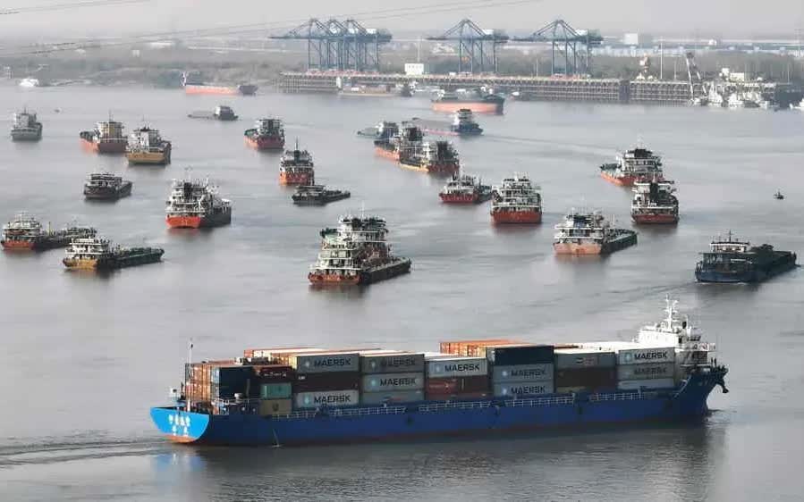 Sông Dương Tử (Trung Quốc) là tuyến đường thủy nội địa nhộn nhịp nhất thế giới - Ảnh 1