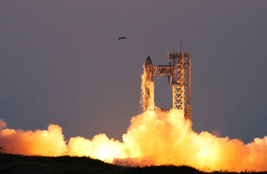 Cuộc đua gần 400.000 km lên mặt trăng: Hơn 76 nước và 70.000 vệ tinh tham gia với 220 vụ phóng - Ảnh 3